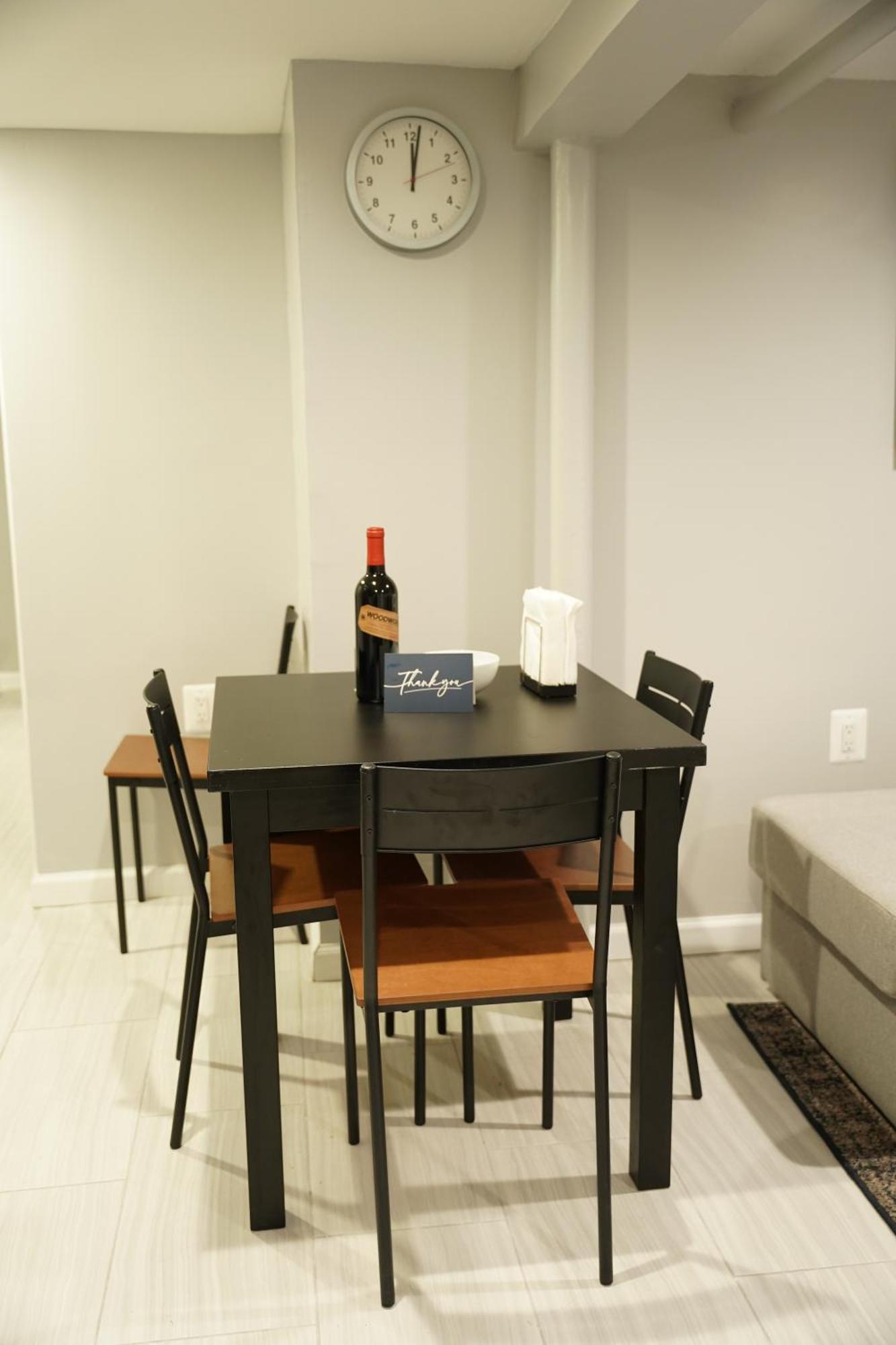 Cozy 2 Bedroom In A Lovely Forest Hills Neighborhood ニューヨーク エクステリア 写真